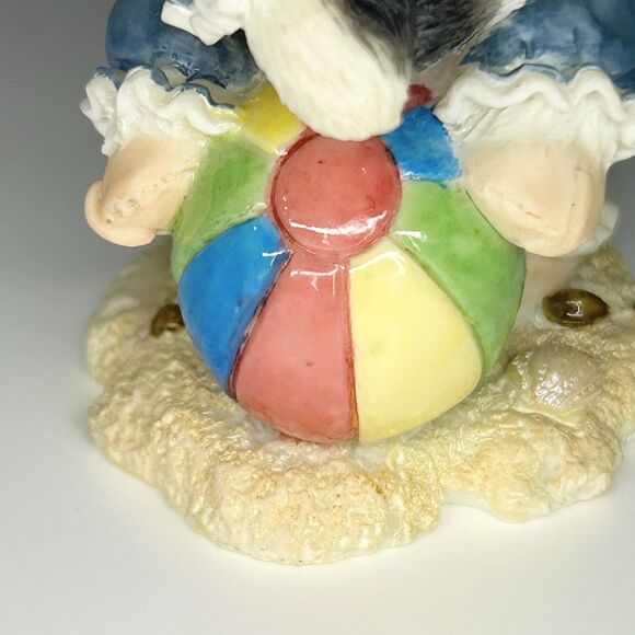 Mary’s Moo Moos Enesco Figurine #257532 Month August Moo and Me by the Sea 1996 - Picture 7 of 12